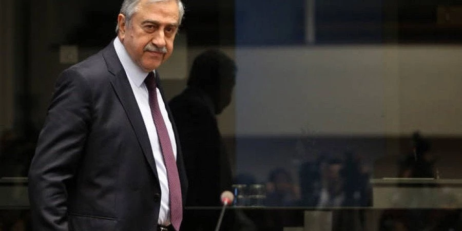 Αναγνώριση από την πίσω πόρτα αναζητεί ο Ακιντζί: Αν γίνει συνάντηση Τουρκίας–Ε/κ να γίνει και Ελλάδας-Τ/κ